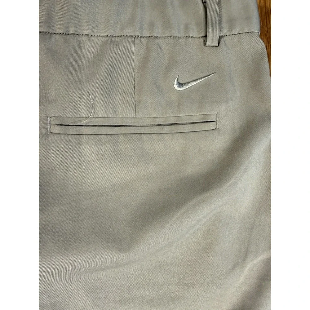 Nike Golf Shorts Men's 38 Beige‎ Dri-Fit Stretch Flat Front Performance